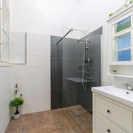 The Mondain Apartman Budapest